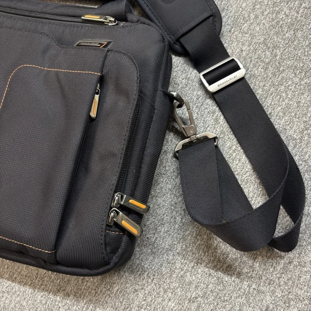 Briggs & Riley excellent preowned